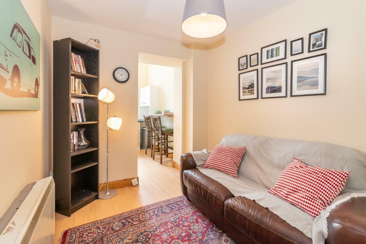 Apartment The Red Parrot Townhouse *
