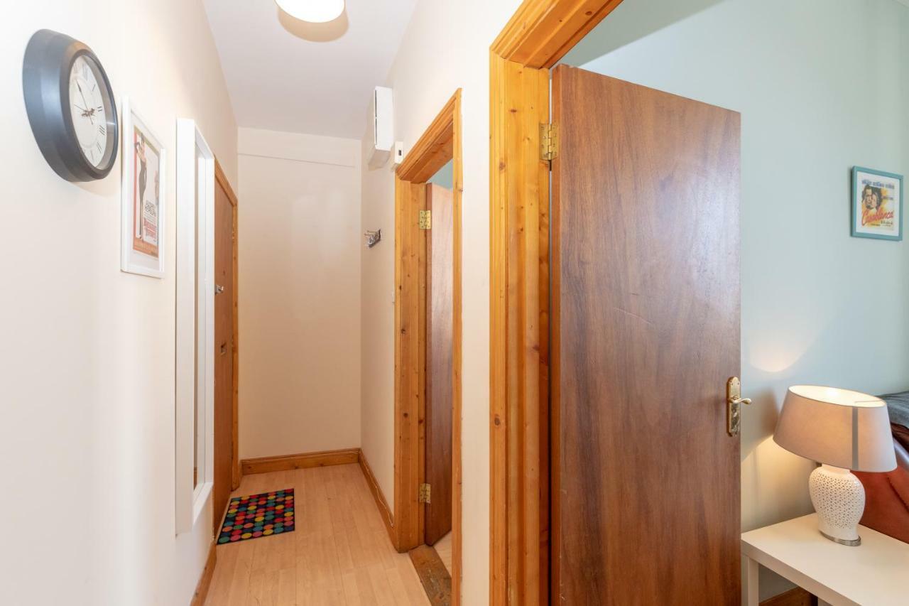The Red Parrot Townhouse Apartment
